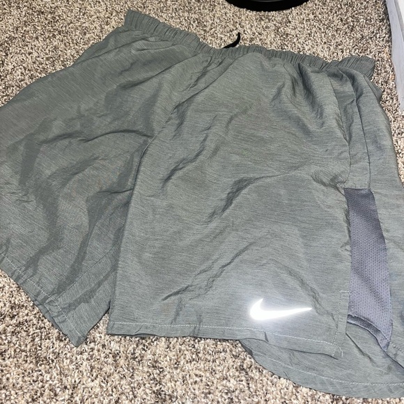 Nike Dri-FIT Shorts Men's Medium Standard Gym Running Lightweight Flex Logo - Picture 3 of 7